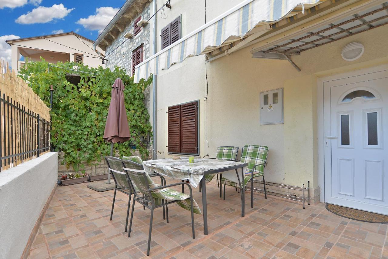 House Biserka 1736 Premantura Esterno foto